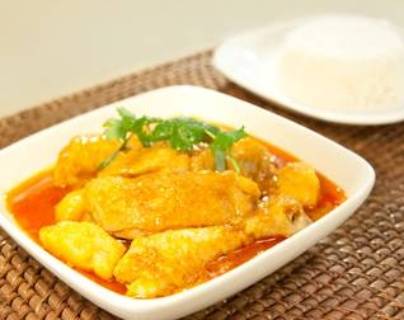 Curry Chicken Potato w/Rice 咖喱雞飯